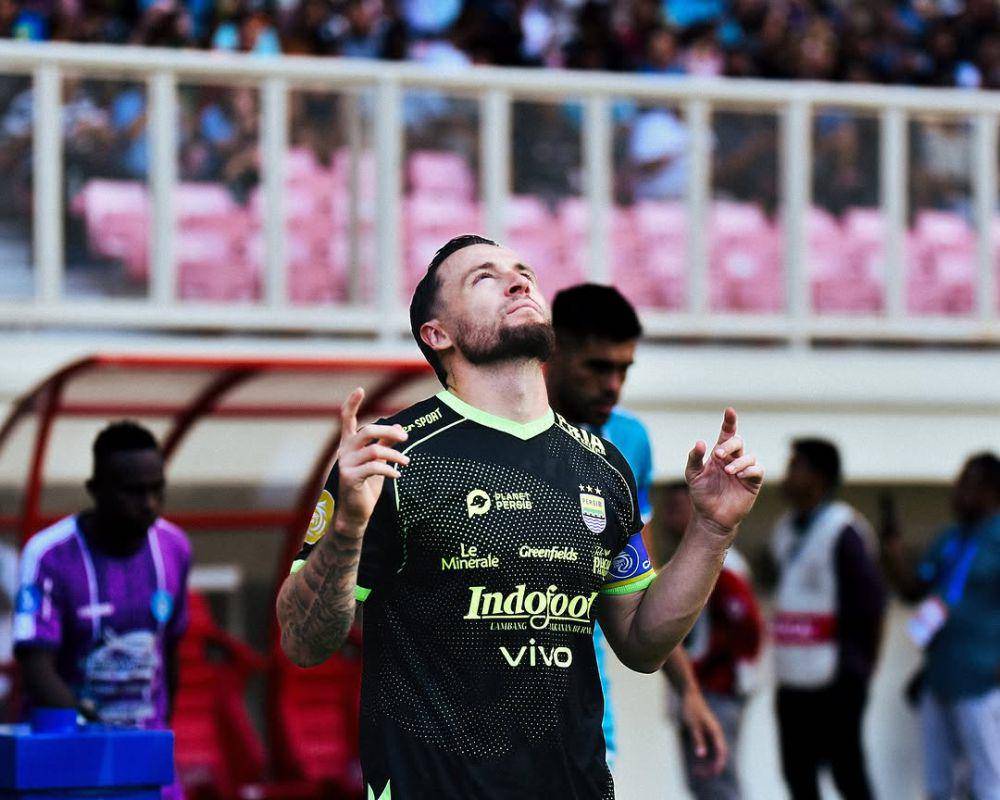 Foto Marc Klok ketika berlaga bersama Persib Bandung (Instagram/marcklok)