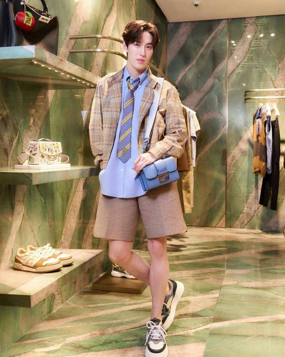 mix and match short pants ala Tor Thanapob (instagram.com/thanapob_lee)