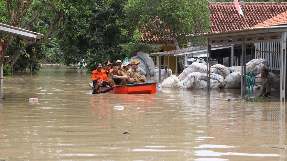 7 Sekolah dan 2 Ponpes Terdampak Banjir Brebes, BPBD: Tanggul Jebol