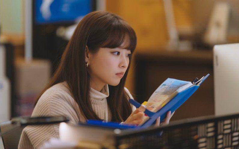 potret Park Bo Young di Doom at Your Service (dok. TVN/Doom at Your Service)