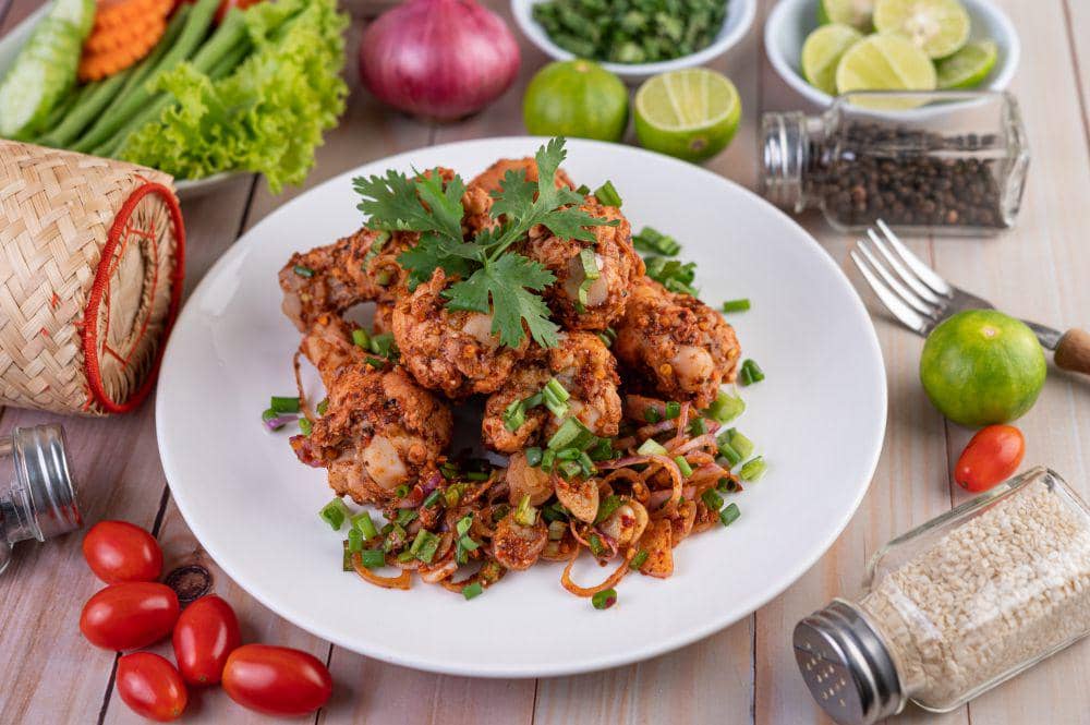 ilustrasi ayam cabe garam (freepik.com/jcomp)