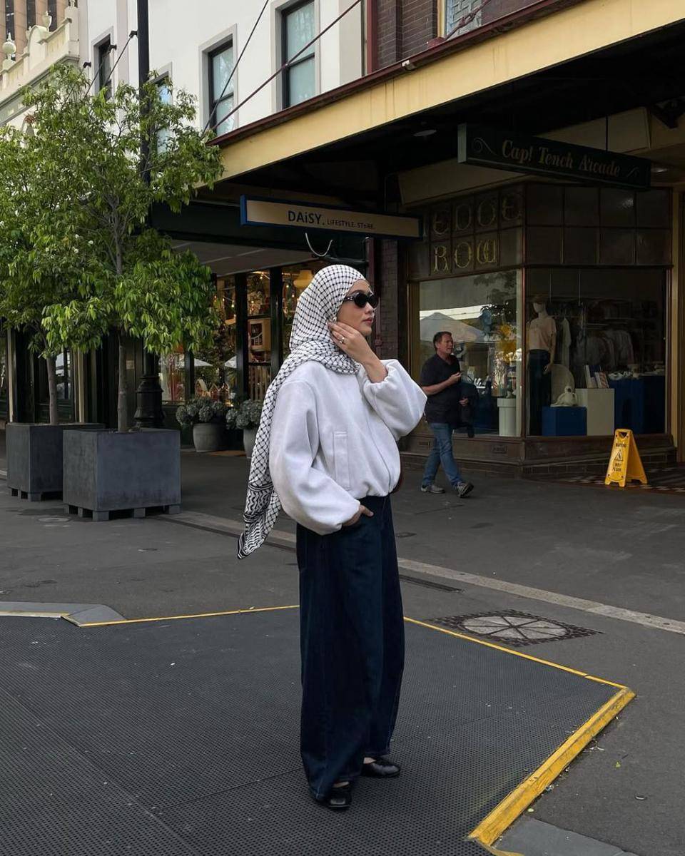 gaya OOTD denim ala Ana Octarina (instagram.com/anaoctarina)