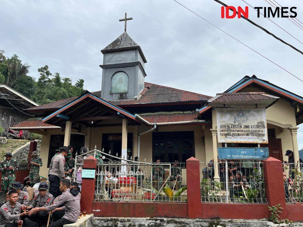 Cerita Pendeta Wahidi, Selamat dari Longsor Kini Bantu Warga