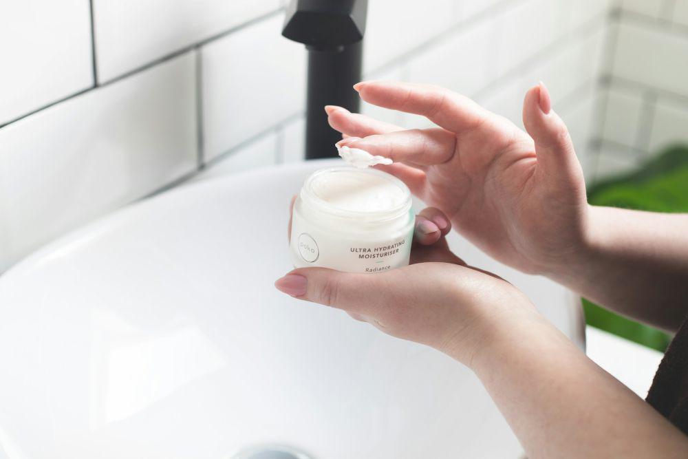 7 Moisturizer Bantu Perbaiki Skin Barrier Rusak Akibat Salah Produk