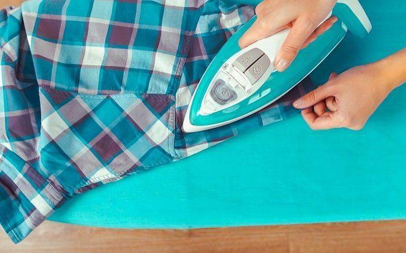 5 Setrika Portable Terbaik untuk Traveling, Praktis dan Bisa Dilipat!
