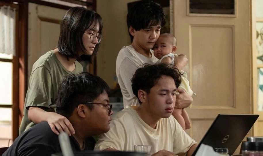 3 Karakter Anak Bungsu Jadi Sandwich Generation  di Film Indonesia