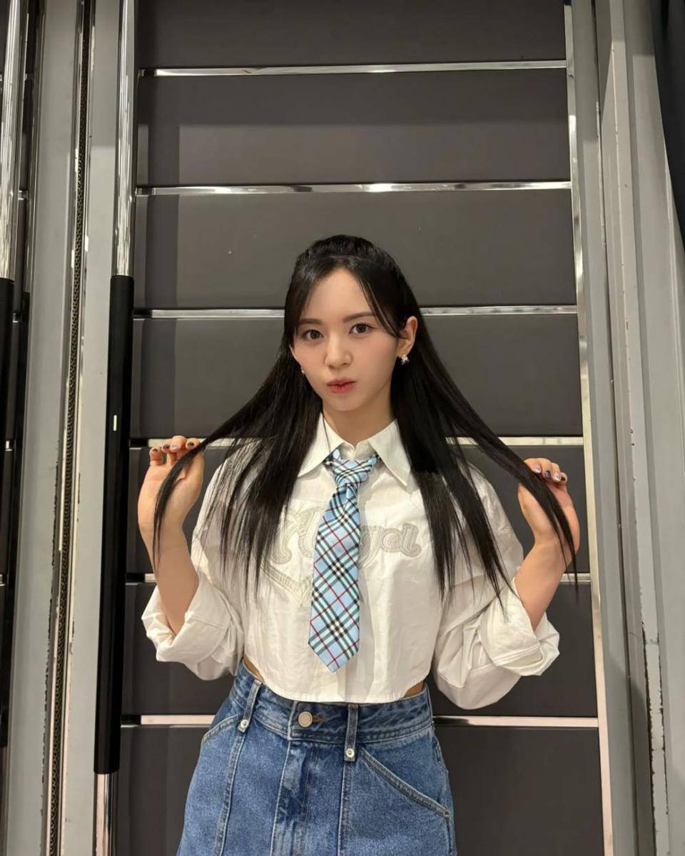 Kep1er (instagram.com/official.kep1er)