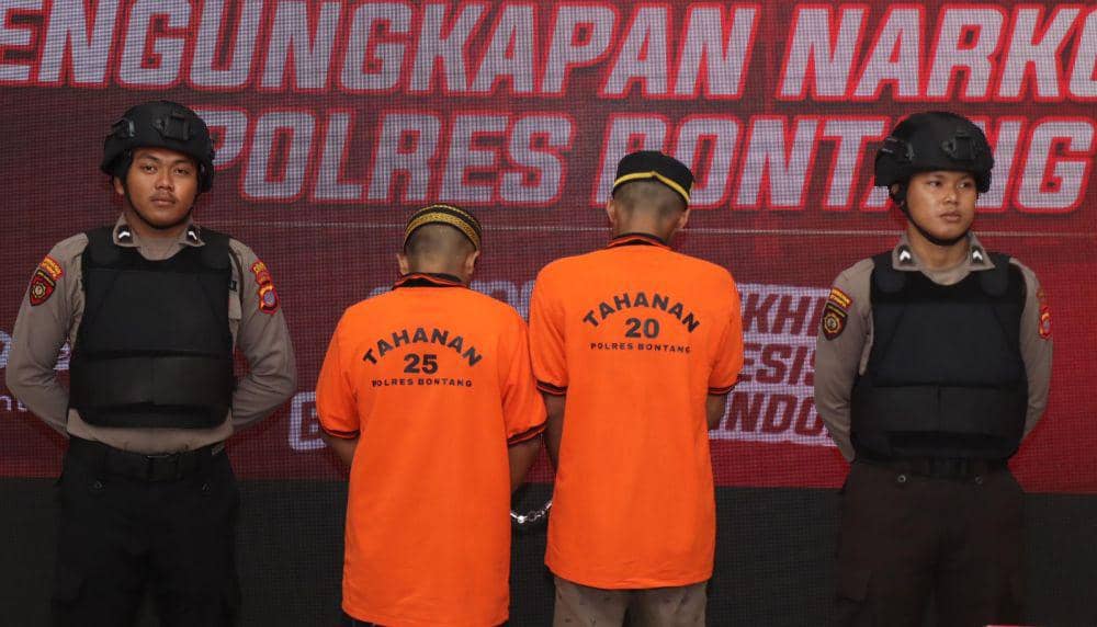 Dari tangan kedua tersangka, polisi mengamankan barang bukti 1/2 kilogram sabu, yang dibungkus dalam kemasan susu. (Dok. Polres Bontang)