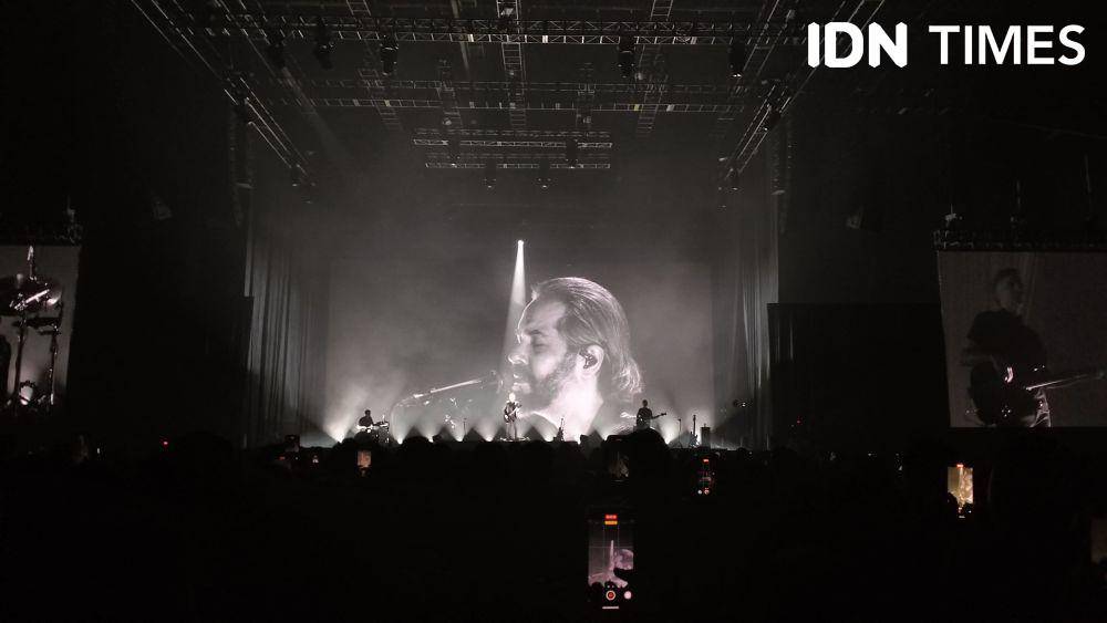 Cigarettes After Sex, X's World Tour, di Beach City International Stadium, Jakarta pada Jumat (17/1/2025). (IDN Times/Anata)