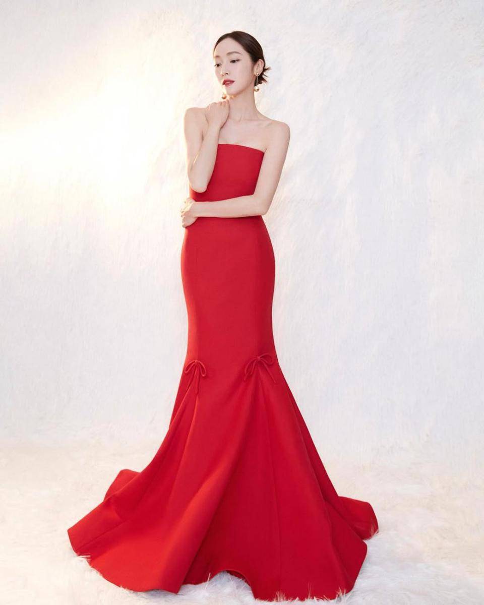 ragam dress pesta ala Jessica Jung (instagram.com/jessica.syj)