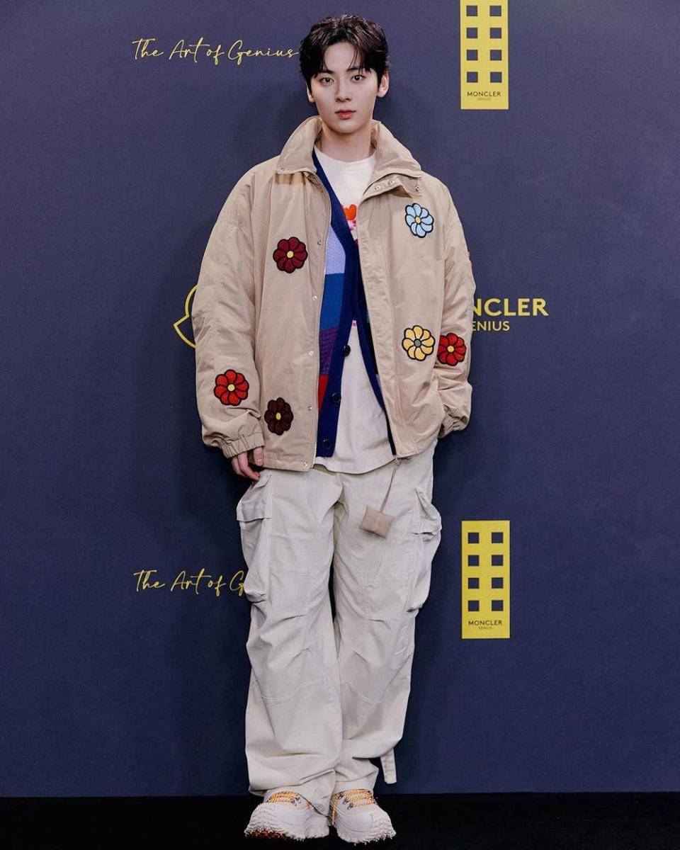 Hwang Min Hyun (instagram.com/optimushwang)