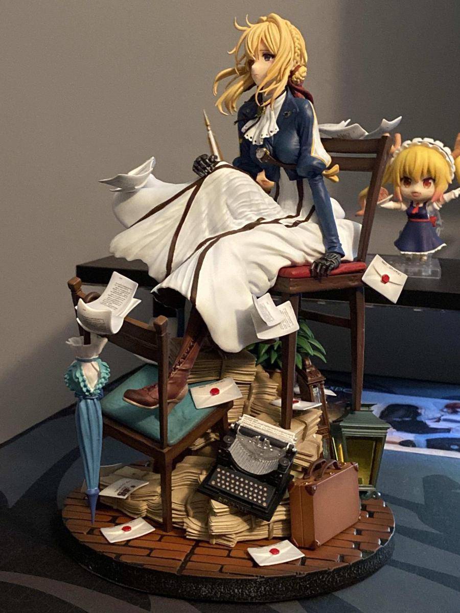 potret koleksi Violet Evergarden (reddit.com/user/Pkmn-fan-1996)
