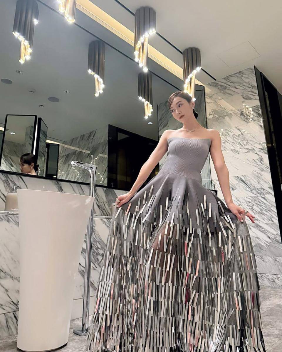 ragam dress pesta ala Jessica Jung (instagram.com/jessica.syj)