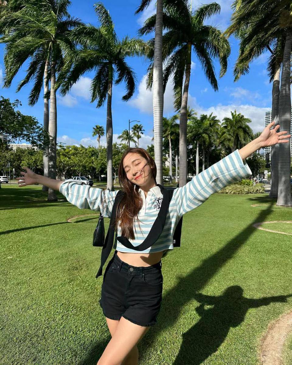 ide style liburan ala Jessica Jung (instagram.com/jessica.syj)