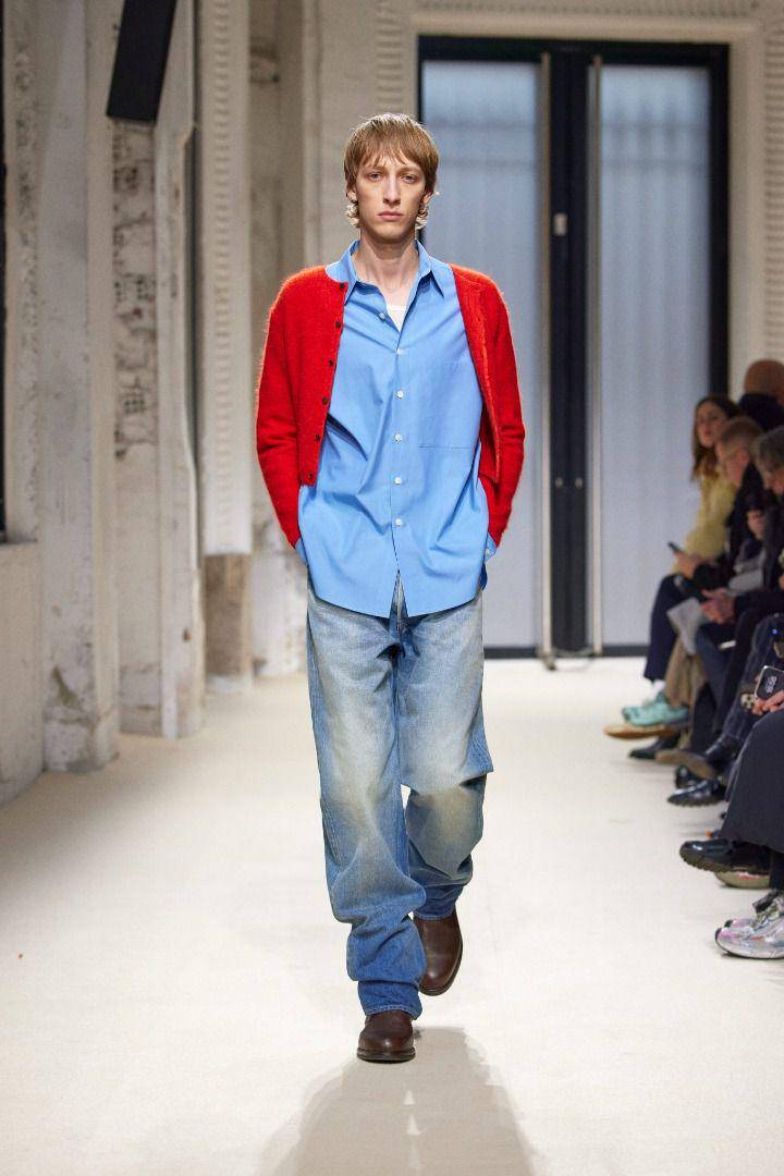 Auralee A/W 2025-26 di Paris Fashion Week Men's (dok. Auralee Japan)