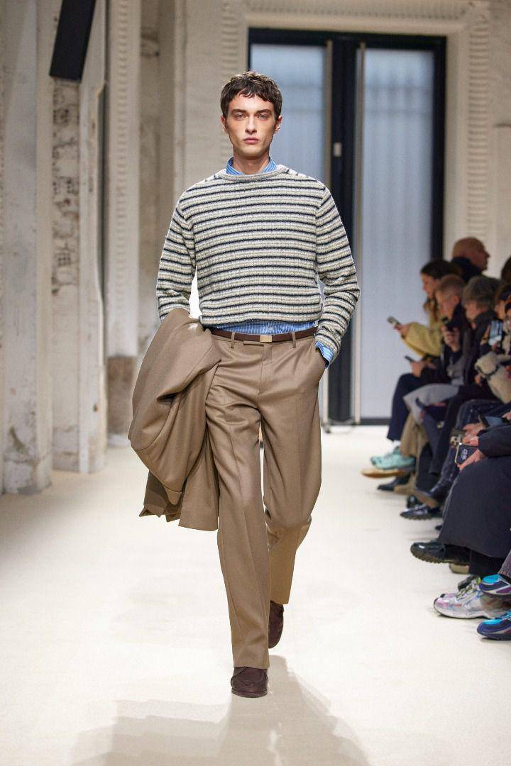 Auralee A/W 2025-26 di Paris Fashion Week Men's (dok. Auralee Japan)