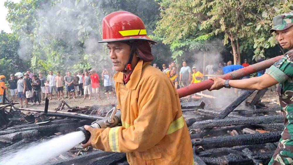Rumah nenek Paniyem di Desa Sambirejo, Kecamatan Mantingan, Kabupaten Ngawi, ludes terbakar. IDN Times/ Riyanto.