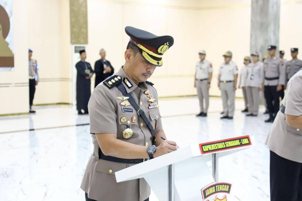 Kombes Pol Irwan Anwar dimutasi ke Lemdiklat Polri. (IDN Times/Dok Humas Polda Jateng)