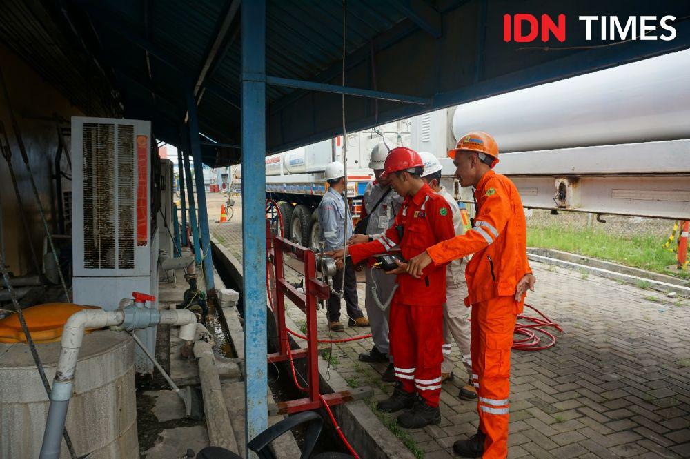 Salah satu ruangan instalasi di PLTGU Tambaklorok Semarang. (IDN Times/Fariz Fardianto)