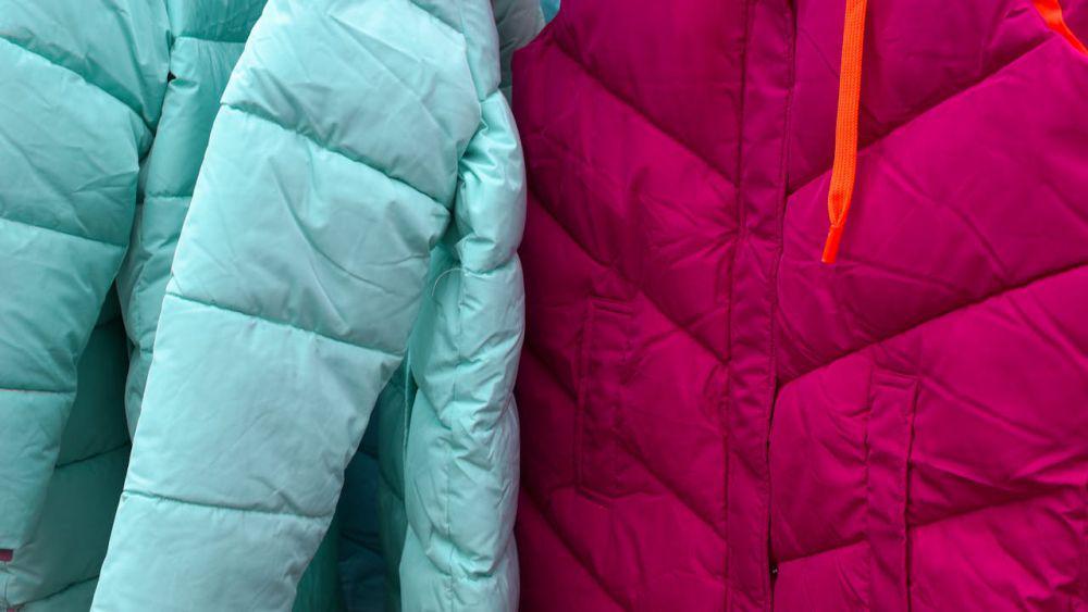 5 Cara Mencuci Jaket Bulu Angsa supaya Terawat dan Awet, Mudah Guys!