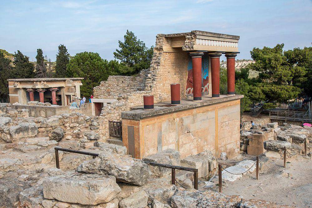 ilustrasi Palace of Knossos (commons.wikimedia.org/Gary Bembridge)