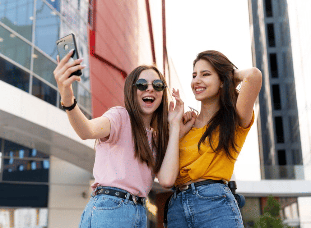 ilustrasi setia kawan (freepik.com/freepik)