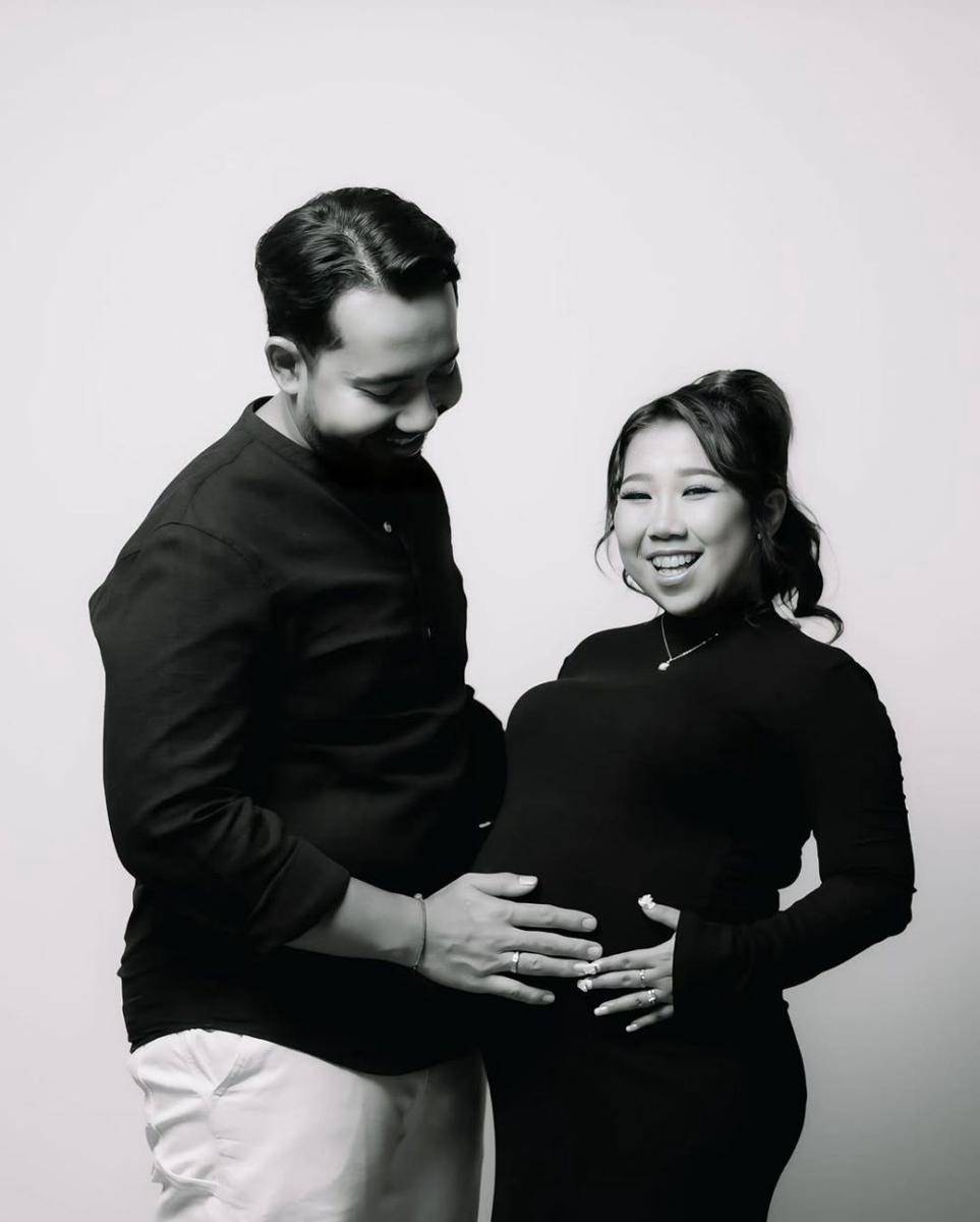 Maternity Shoot ala Kiky Saputri (instagram.com/kikysaputrii)