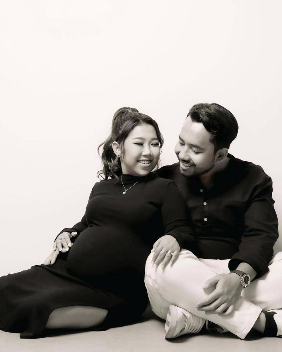 Maternity Shoot ala Kiky Saputri (instagram.com/kikysaputrii)