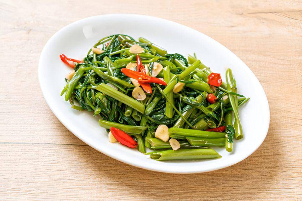 Ilustrasi sayur kangkung (shutterstock.com/gowithstock)
