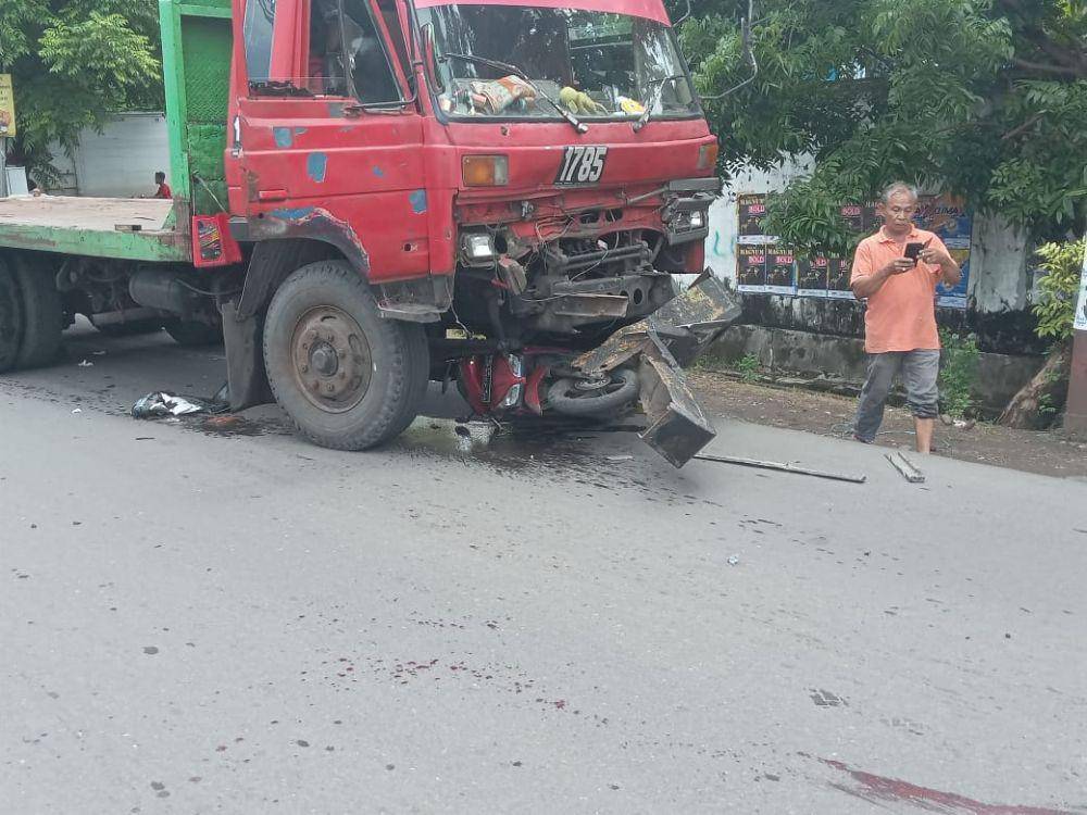 Truk kontainer yang terlibat kecelakaan maut di Jl Galangan Kapal Makassar, Jumat (24/1/2025)/Istimewa
