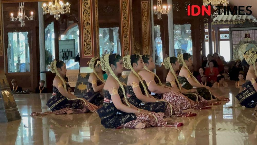 Keraton Solo Gelar Upacara Peringatan Kenaikan Tahta Raja PB XIII