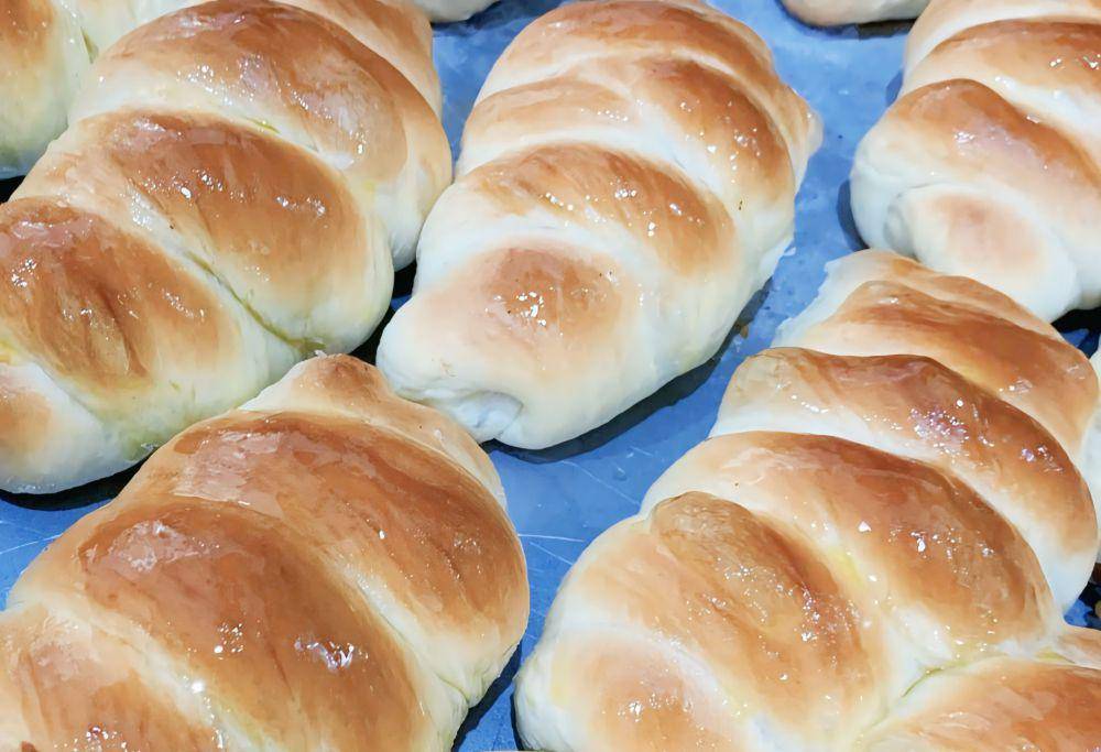 Roti In Tjwan Bo (instagram.com/rotiintjwanbosurabaya)