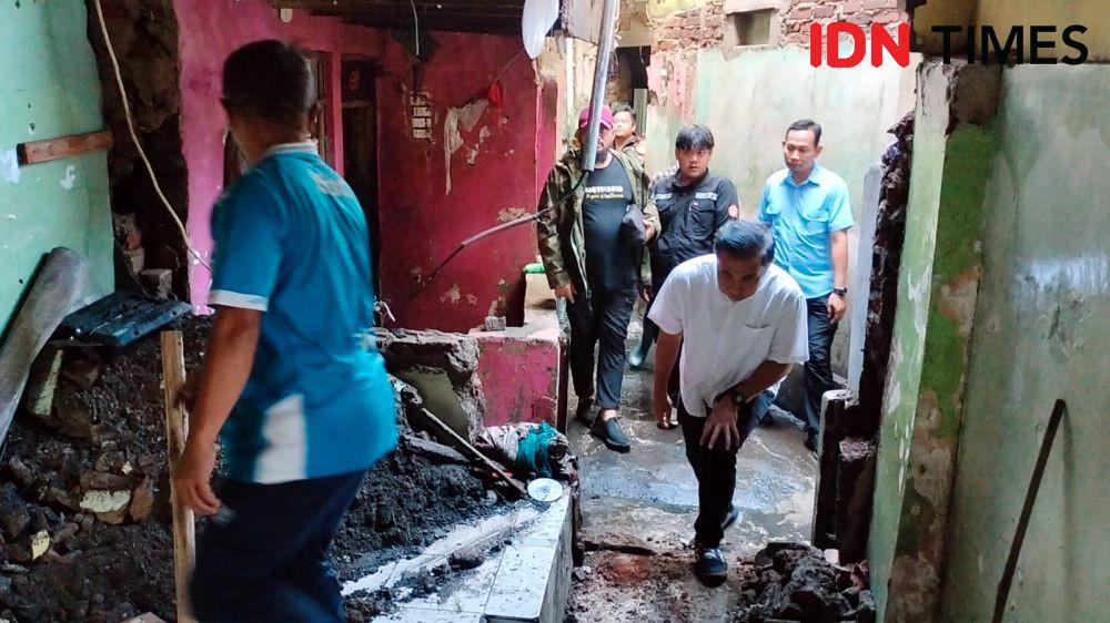 Beda Pendapat Bey dan Farhan Soal Penertiban Bantaran Sungai