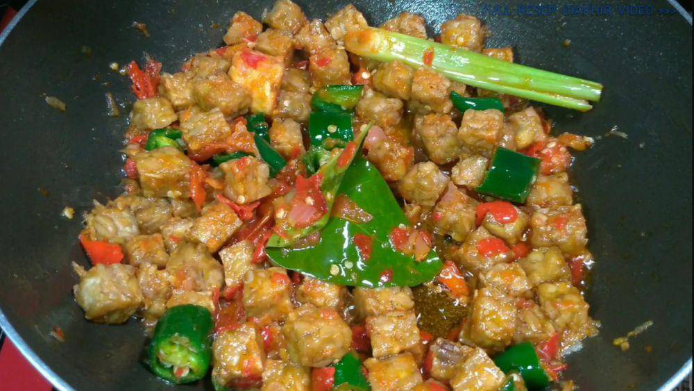 ilustrasi memasak tempe orek basah (YouTube.com/boxresep channel)