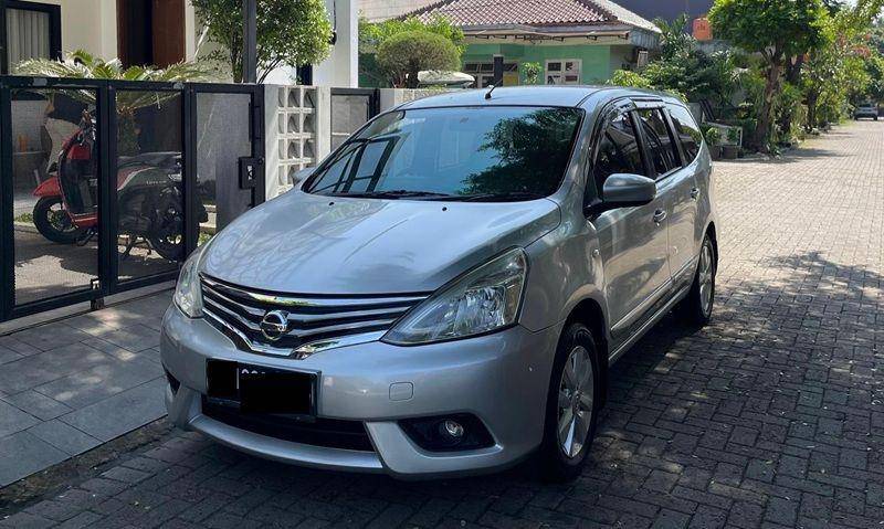 Nissan Grand Livina SV AT 2014 (instagram.com/kirana_m3)