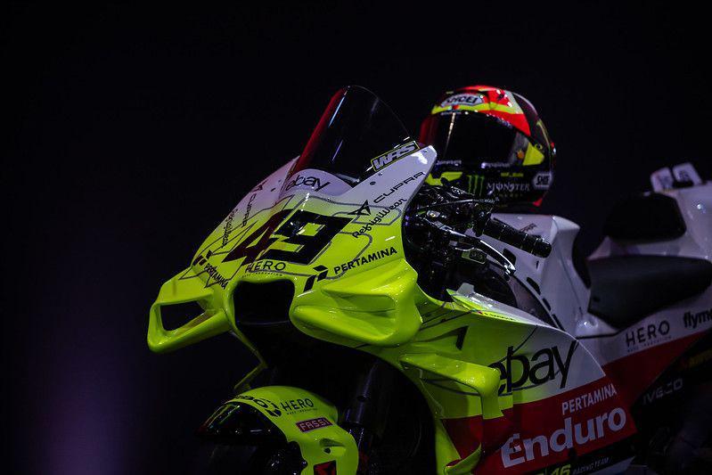 Soleluna dan Nomor Jadi Pembeda Motor Pertamina Enduro VR46