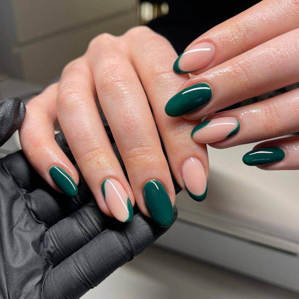 inspirasi nail art 2 warna (instagram.com/chelseaelizabethxo)