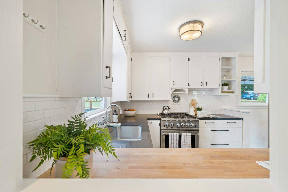inspirasi desain dapur 3x3 (unsplash.com/Im3rd Media)