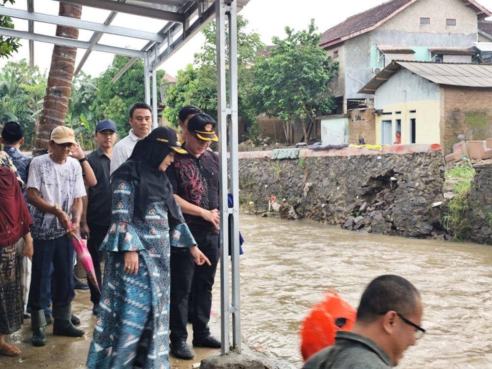 Wali Kota Eva Dwiana Akhirnya Tampakkan Diri Bertemu Korban Banjir