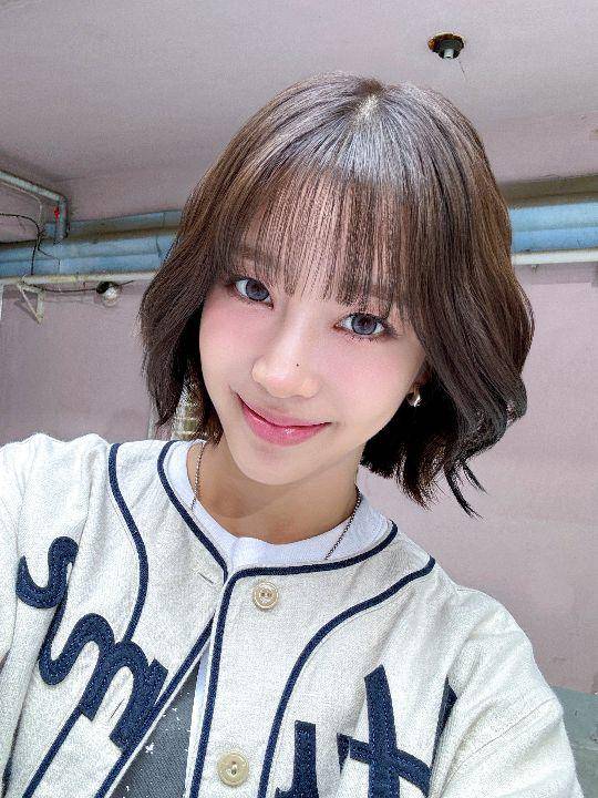 Sumin (twitter.com/STAYC_official)