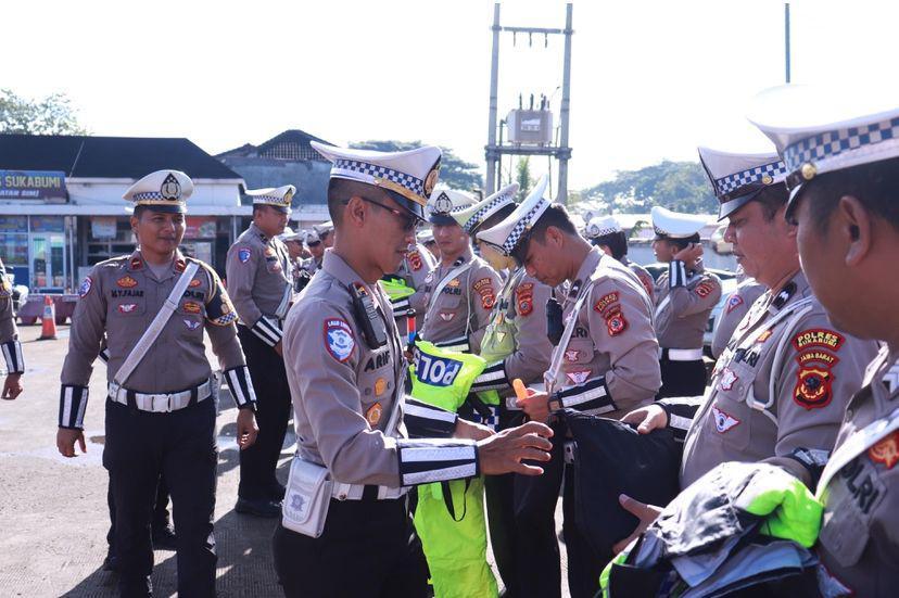 2 Polisi Palak Sepasang Kekasih di Tanah Mas Semarang, Ini Identitasnya