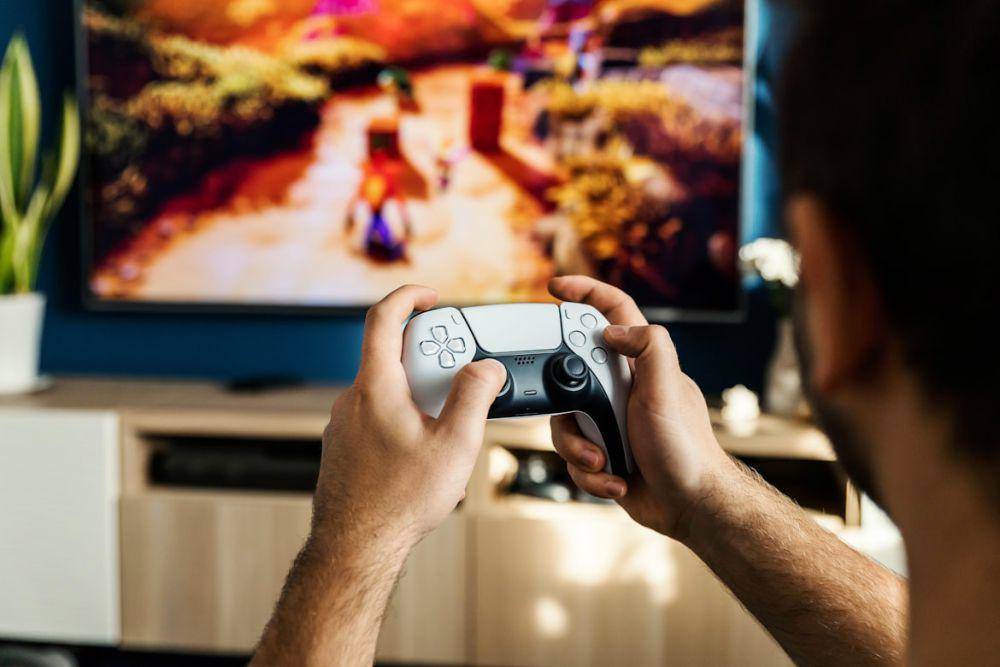 ilustrasi bermain game (unsplash.com/@jeshoots)