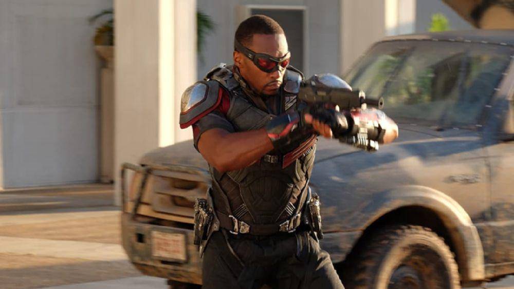Sam menggunakan tembakan. (dok. Marvel Studios/Captain America: Brave New World)