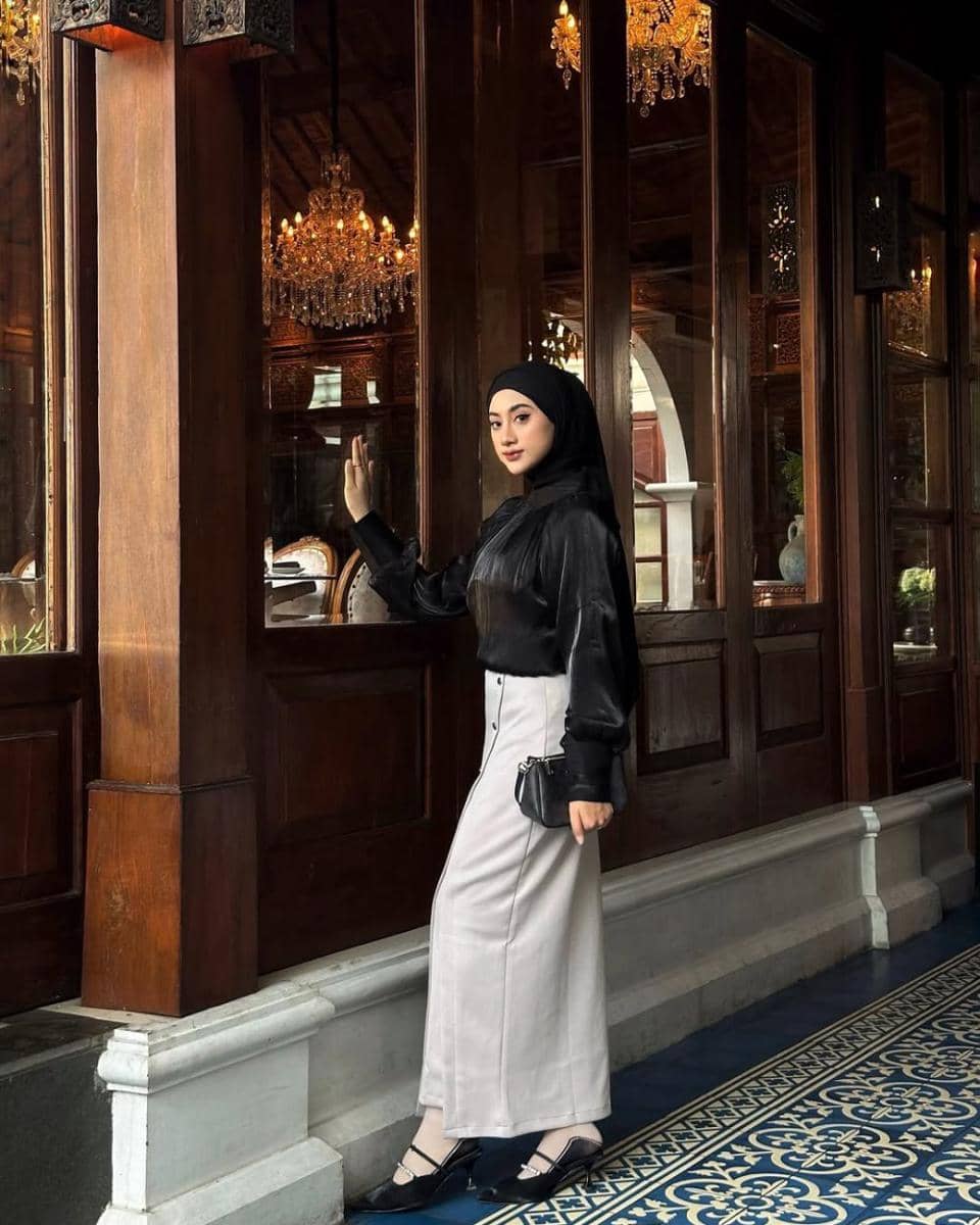 Inspirasi OOTD ala Nimas Azzlia (instagram.com/azzllia)