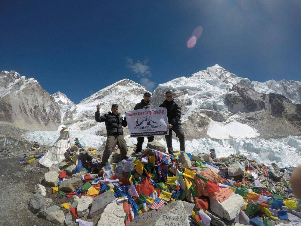 Gunung Everest (unsplash.com/Mountain Magic Treks Pvt.Ltd)