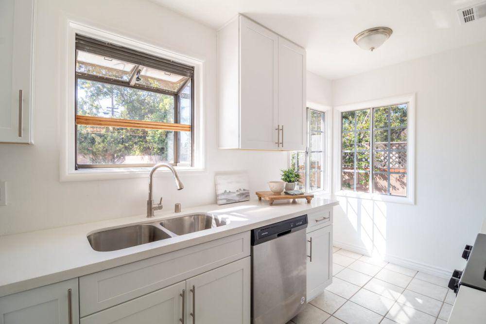 inspirasi desain dapur 3x3 (pexels.com/Alec Vagnozzi)