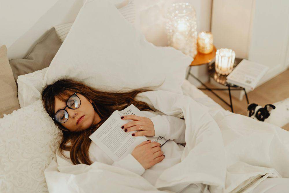 ilustrasi tidur (pexels.com/Kaboompics.com)