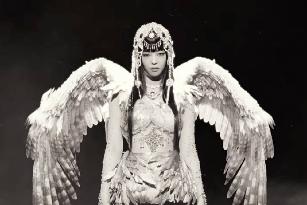 Jennie BLACKPINK di MV ZEN (youtube.com/JENNIE)