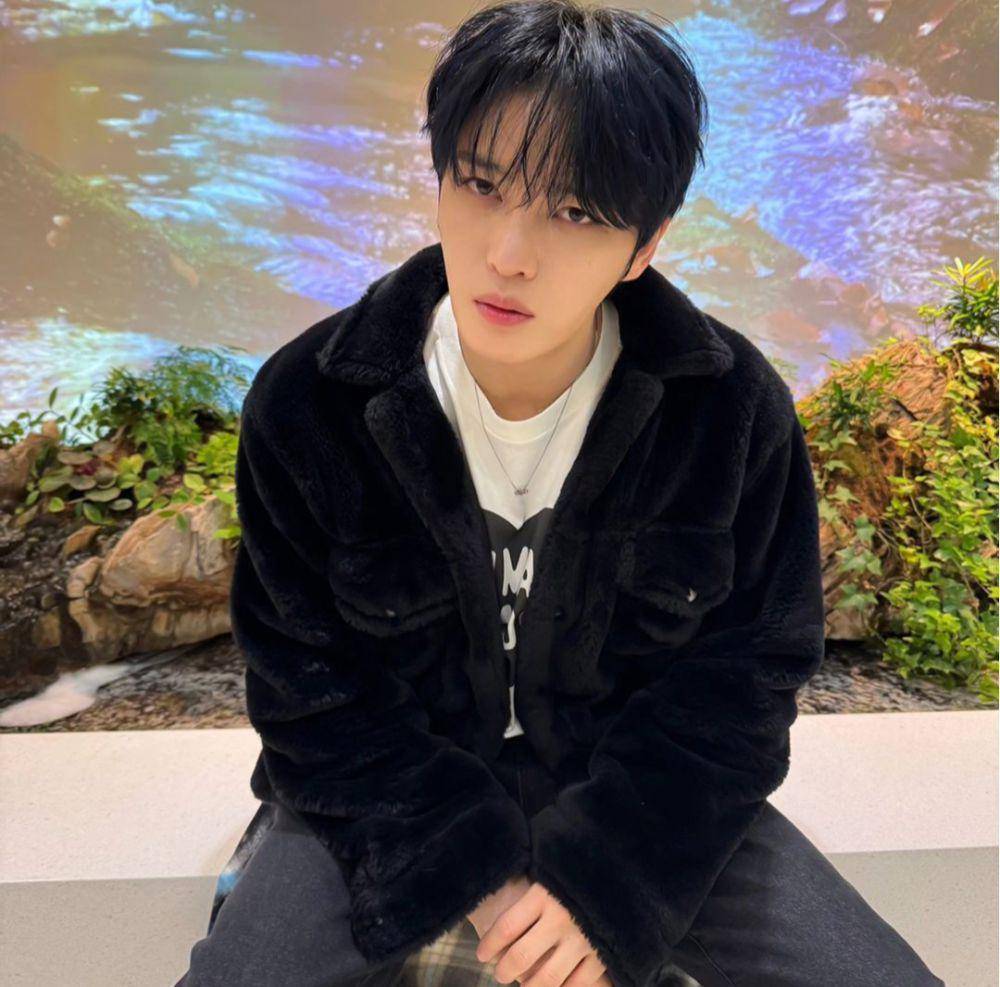 Kim Jaejoong (instagram.com/jj_1986_jj)