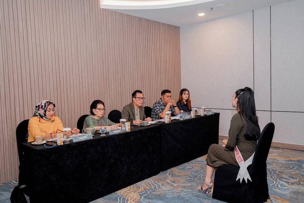 Potret Kegiatan Karantina Puteri Indonesia Banten 2025 (Instagram.com/officialputeriindonesia)